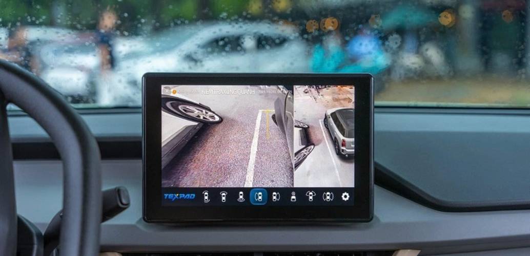 Tự động hiển thị các góc quay khác nhau theo tín hiệu xi nhan